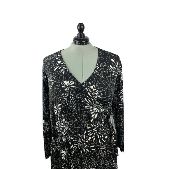 Chicos Womens Floral Wrap Dress Size 1 Black & White Stretchy Polyester Blend - Picture 2 of 7